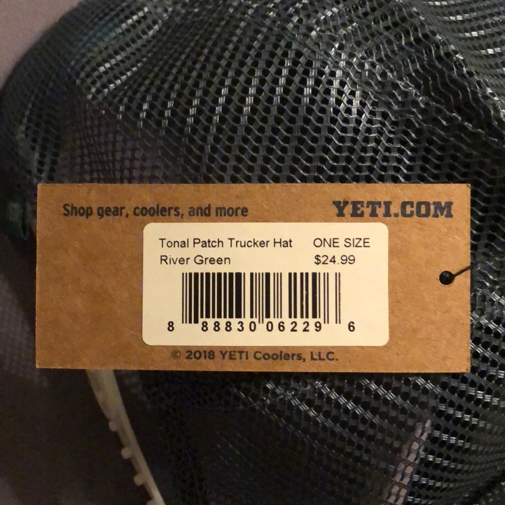 (NEW) YETI Snapback Hat: Tonal Patch Trucker Hat - Picture 3 of 3